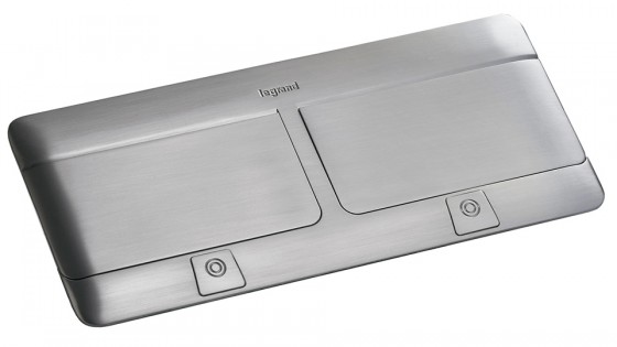 LEGRAND Boîte escamotable inox mat 8 modules (2x4) + ensemble install. 654003