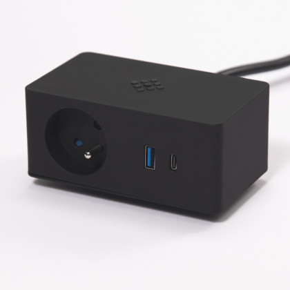VersaQ 1x 230V, USB A+C 5V, charge sans fil QI, noir