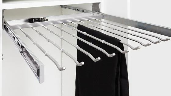 HETTICH 9079968 porte-pantalons coulissant, 800mm, argenté HETTICH 9079968 porte-pantalons coulissant, 800mm, argenté