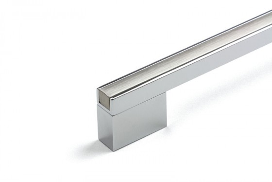 TULIP Poignée Verona 448 chrome brillant/imit inox + vis TULIP Poignée Verona 448 chrome brillant/imit inox + vis