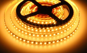 StrongLumio ruban LED 9,6W/m 12V (120 LED/m) 8mm blanc chaud extra