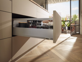 K-BLUM Merivobox, tiroir E reling 270mm/40kg, gris clair IG, vis a bois K-BLUM Merivobox, tiroir E reling 270mm/40kg, gris clair IG, vis a bois