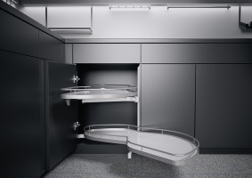 K-KES LeMans II, étagere et fixation, Arena Classic, blanc/argent, P, 600-750 K-KES LeMans II, étagere et fixation, Arena Classic, blanc/argent, P, 600-750