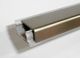 879. Profil d’étanchéité (mod.62) 4,2m inox