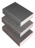 Éponge abrasive 4 faces 220